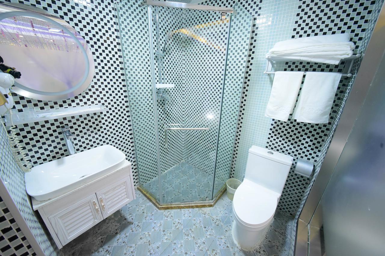 Century Hua Na Loves Boutique Hotel 青島市 エクステリア 写真
