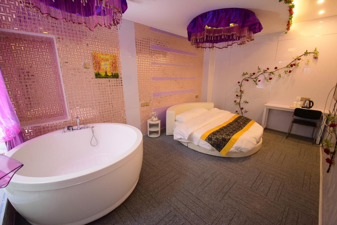 Century Hua Na Loves Boutique Hotel 青島市 エクステリア 写真