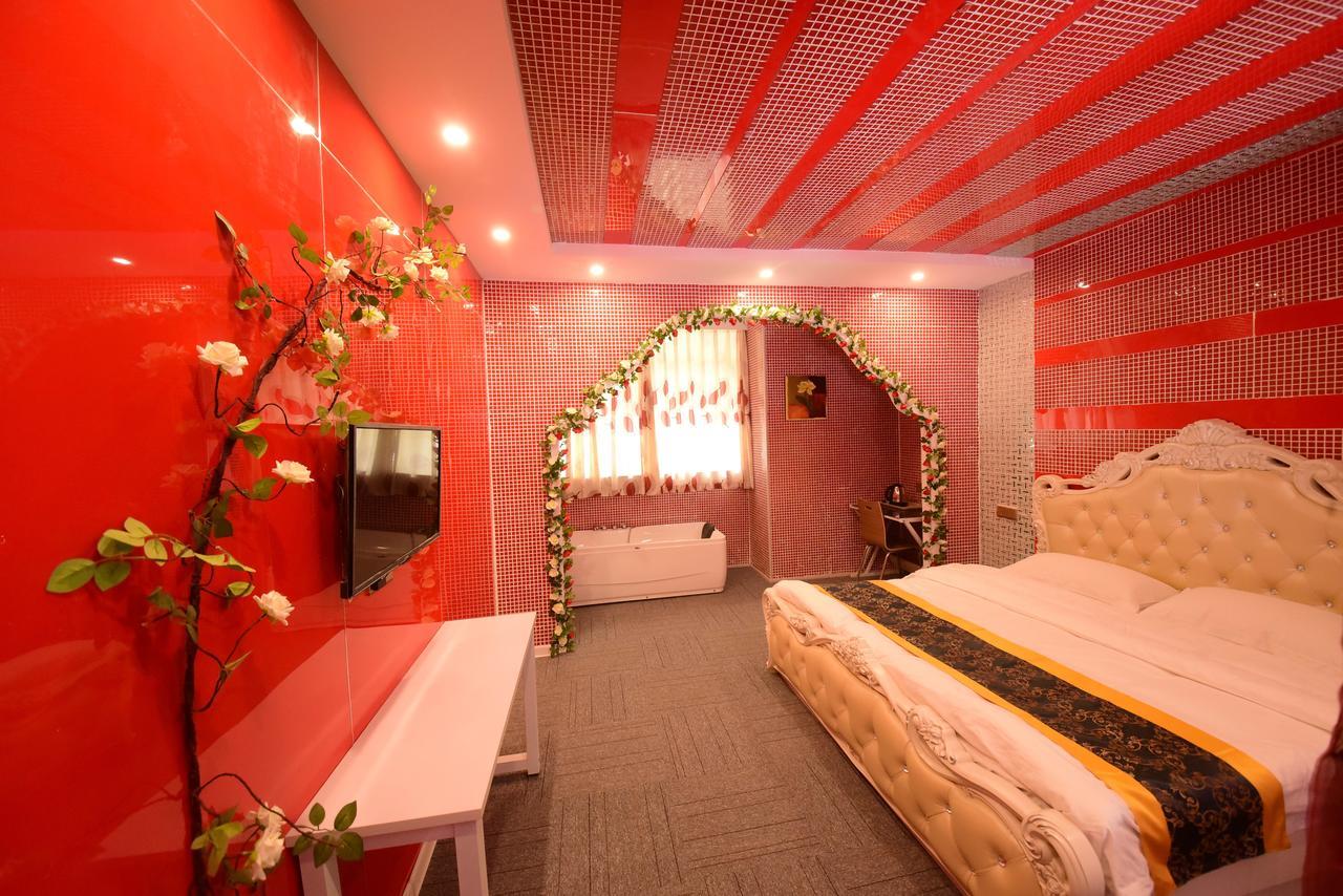 Century Hua Na Loves Boutique Hotel 青島市 エクステリア 写真