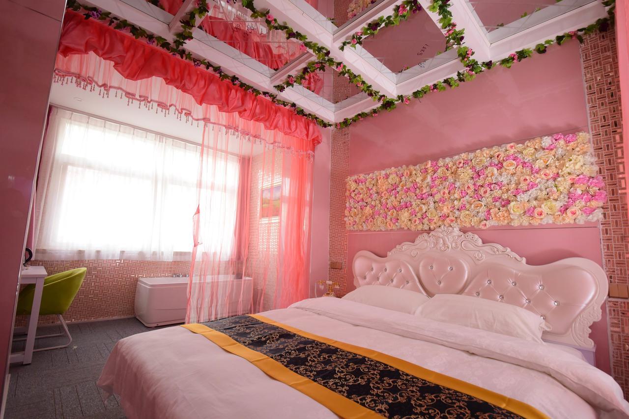 Century Hua Na Loves Boutique Hotel 青島市 エクステリア 写真